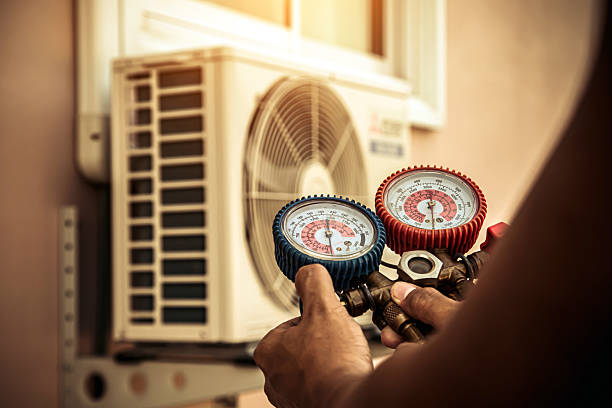 Professional Ac Installation technician working in Hillburn, NY